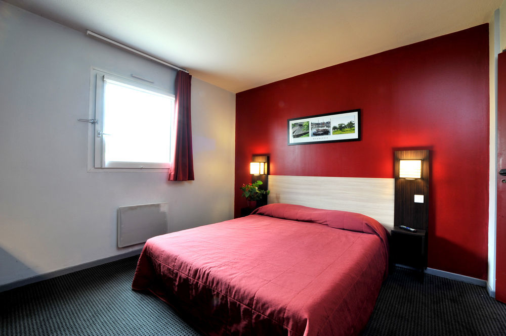 Brit Hotel Saint-Quentin Fayet  Exterior foto