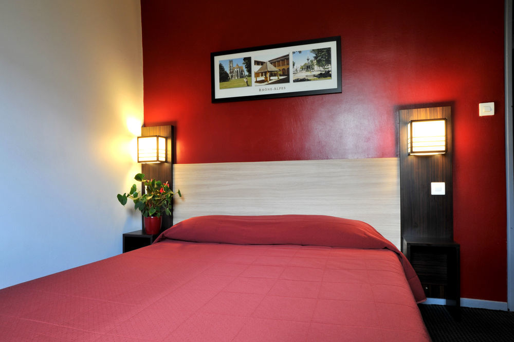 Brit Hotel Saint-Quentin Fayet  Exterior foto